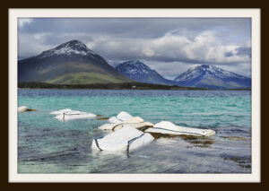 Paysage norvège avec eau turquoise